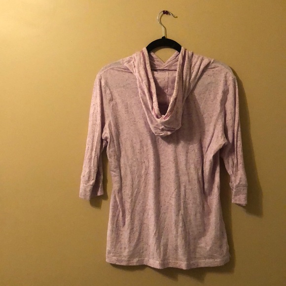 Roots shirt with cute hood - Picture 2 of 4